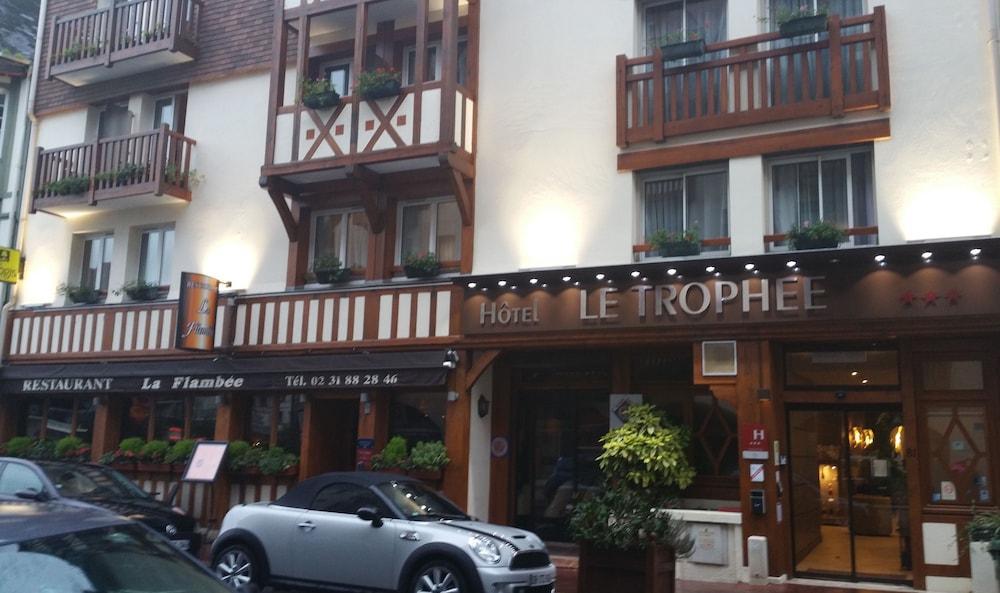 Le Trophee Boutique Hotel Spa- La Loggia Appart'Hotel Deauville Exterior photo