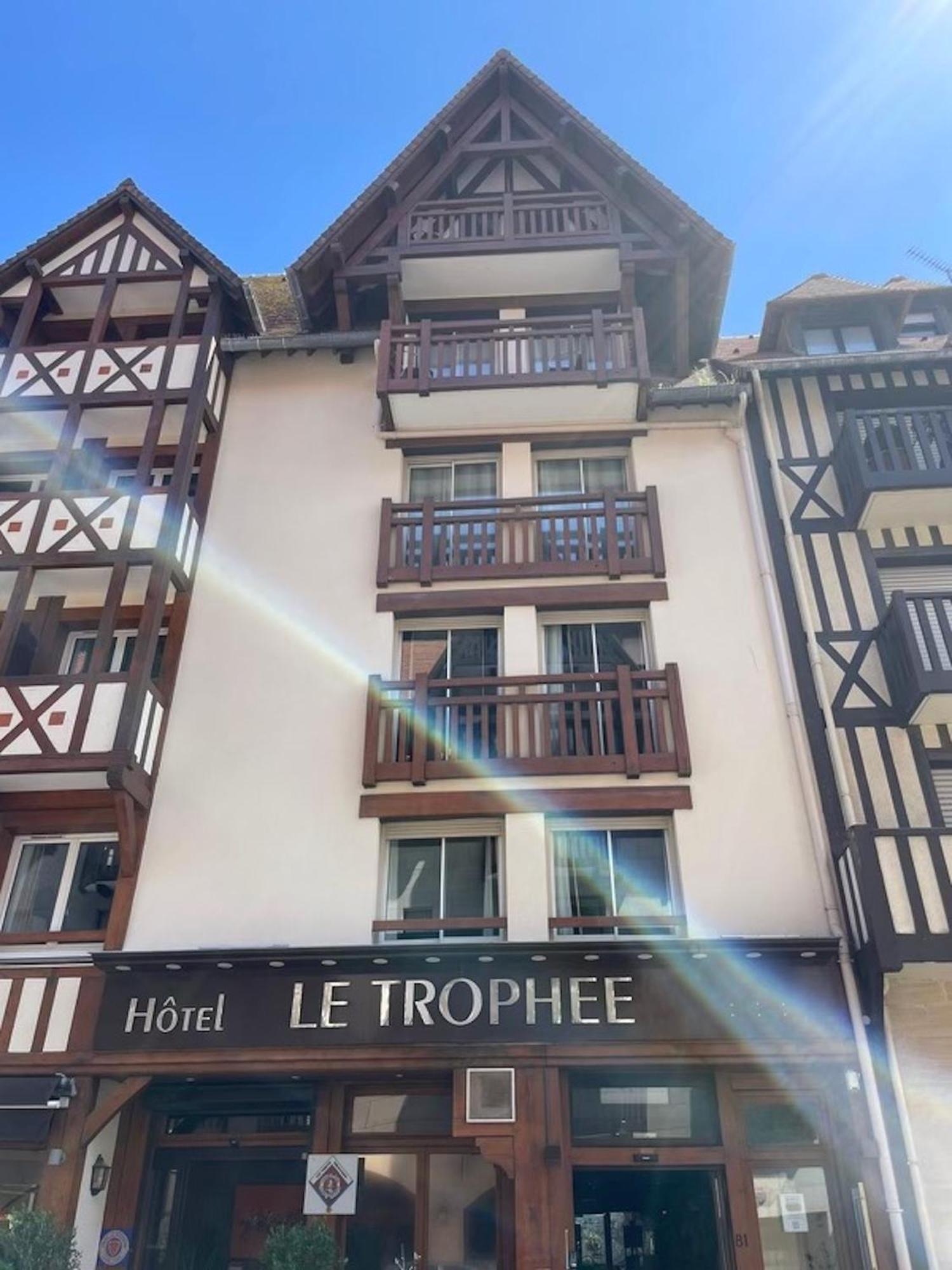Le Trophee Boutique Hotel Spa- La Loggia Appart'Hotel Deauville Exterior photo
