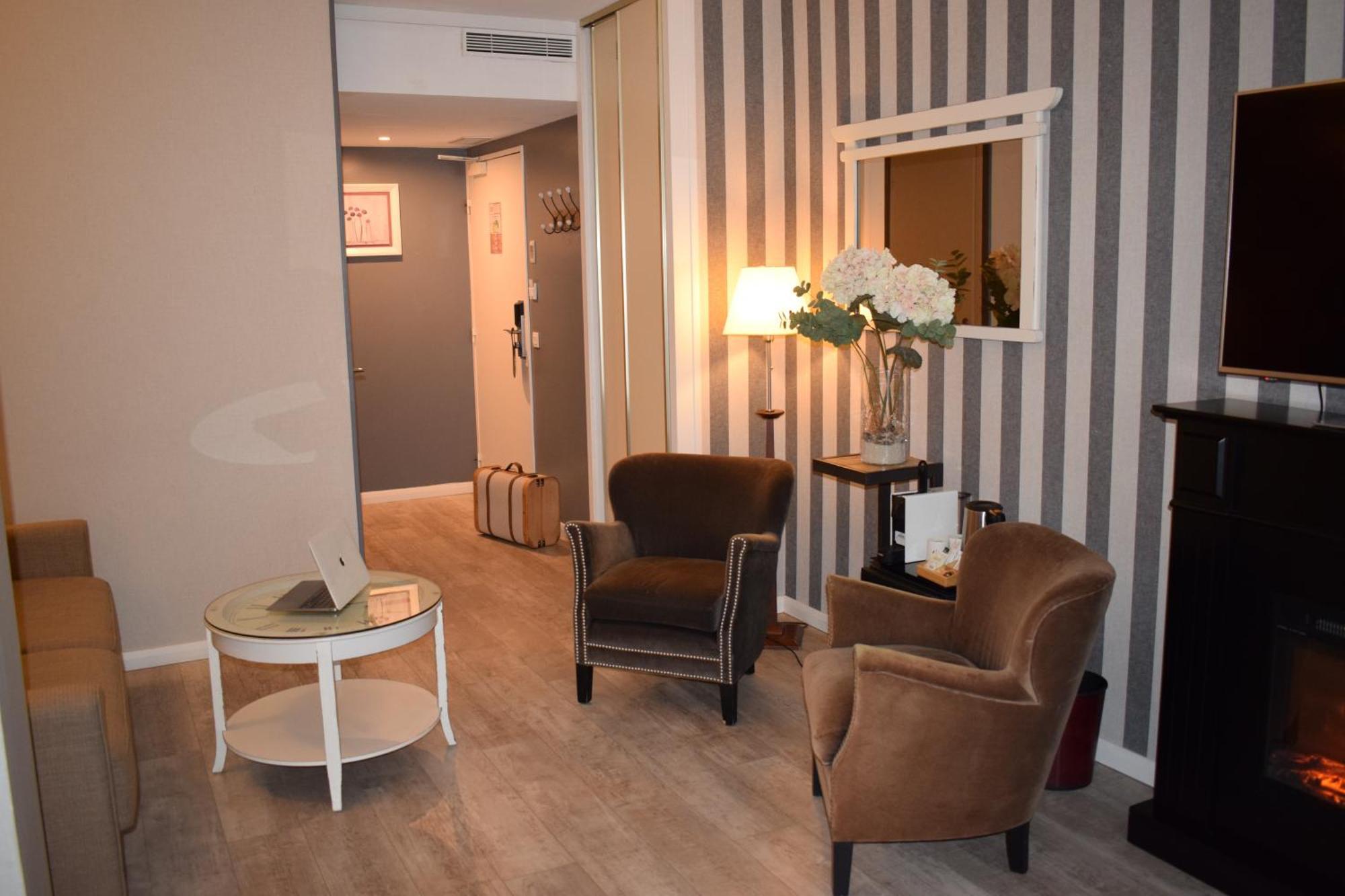 Le Trophee Boutique Hotel Spa- La Loggia Appart'Hotel Deauville Exterior photo